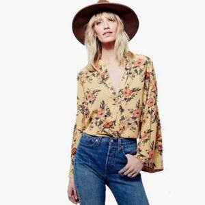 We The Free “Easy Girl” Belle Sleeve Yellow Floral Tunic / Blouse- M